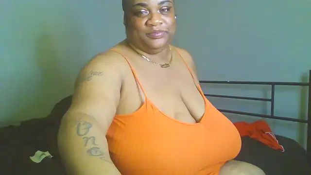 NaughtyHottieBBW online show from June 23, 4:21 am
