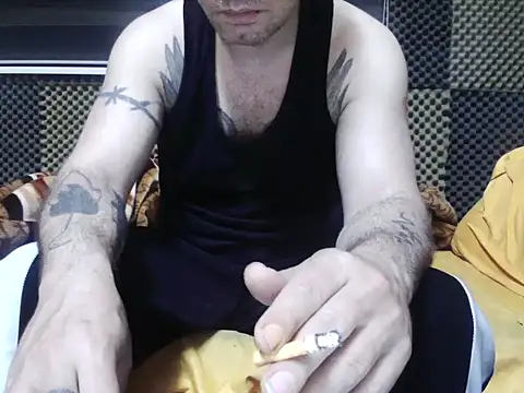 Snapshot of Arabeyes chatting on November 15, 2:48 am Arabeyes online show from November 15, 2:48 am