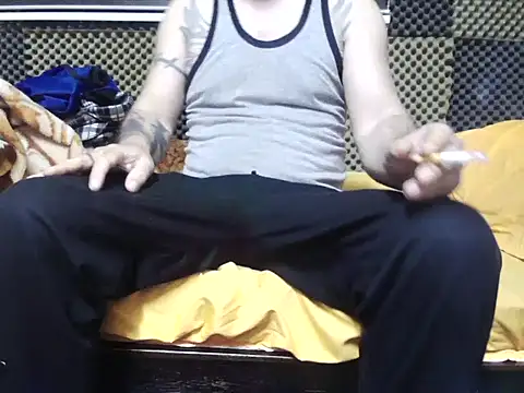 Snapshot of Arabeyes chatting on October 31, 2:57 pm Arabeyes online show from October 31, 2:57 pm