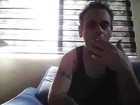 Snapshot of Arabeyes chatting on May 8, 2:10 pm Arabeyes online show from May 8, 2:10 pm