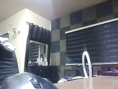 Snapshot of Arabeyes chatting on June 19, 7:41 pm Arabeyes online show from June 19, 7:41 pm