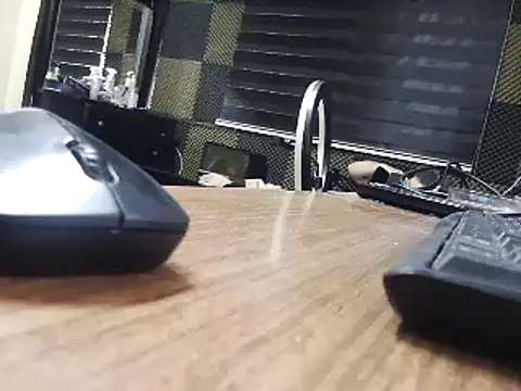 Snapshot of Arabeyes chatting on June 20, 5:51 pm Arabeyes online show from June 20, 5:51 pm