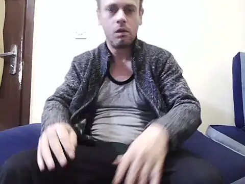 Snapshot of Arabeyes chatting on October 25, 3:34 pm Arabeyes online show from October 25, 3:34 pm