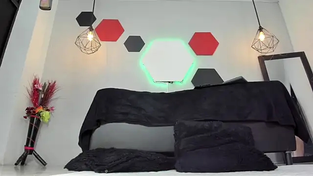 martinaclark online show from December 3, 3:51 am