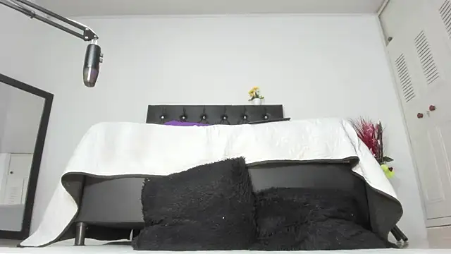 martinaclark online show from April 14, 3:55 am