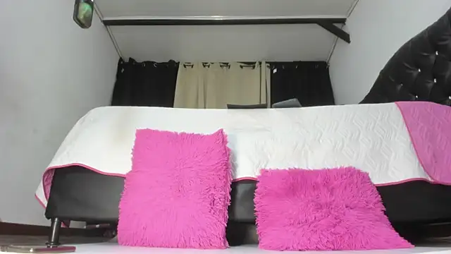 martinaclark online show from February 4, 8:53 am