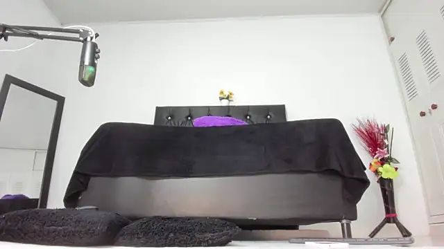 martinaclark online show from May 21, 3:26 am