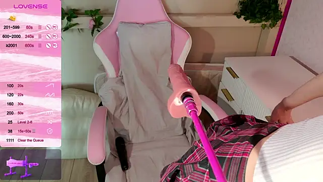 LeonaEviann online show from June 11, 4:31 am