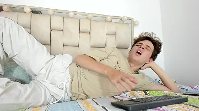 daniel hot03 online show from October 27, 8:32 pm