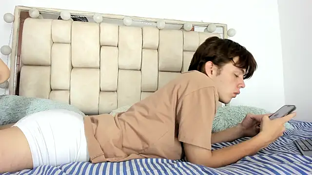 daniel hot03 online show from April 12, 1:25 pm