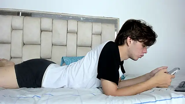 Snapshot of daniel_hot03 chatting on July 22, 1:35 pm daniel hot03 online show from July 22, 1:35 pm
