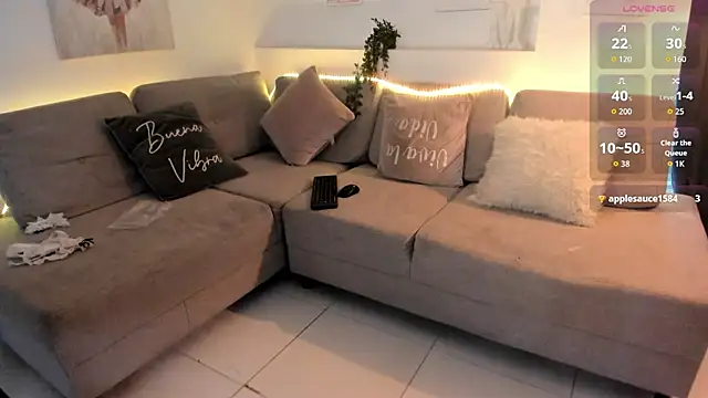 Snapshot of ana_ev chatting on November 14, 11:03 am ana ev online show from November 14, 11:03 am