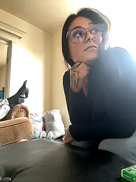 Snapshot of Chloexx69 chatting on October 15, 2:25 pm Chloexx69 online show from October 15, 2:25 pm