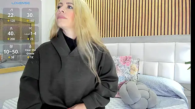 Snapshot of Viktoria_Davis chatting on December 27, 10:16 pm Viktoria Davis online show from December 27, 10:16 pm