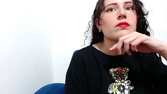 nadescomthxx online show from July 6, 10:56 pm