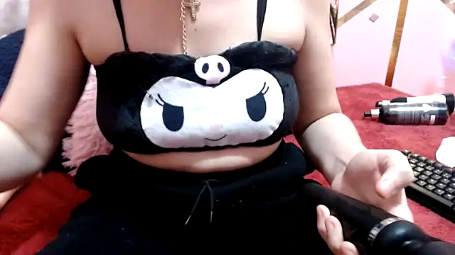 Snapshot of nadescomthxx chatting on November 6, 3:38 pm nadescomthxx online show from November 6, 3:38 pm