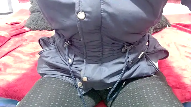 Snapshot of nadescomthxx chatting on February 18, 1:33 pm nadescomthxx online show from February 18, 1:33 pm