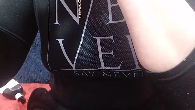 Snapshot of nadescomthxx chatting on October 18, 4:20 pm nadescomthxx online show from October 18, 4:20 pm