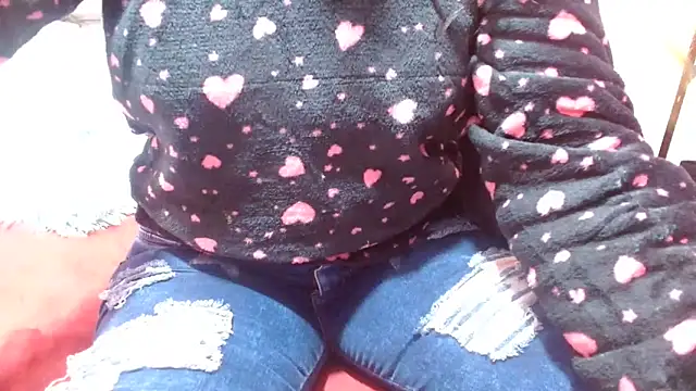 Snapshot of nadescomthxx chatting on February 15, 9:17 pm nadescomthxx online show from February 15, 9:17 pm