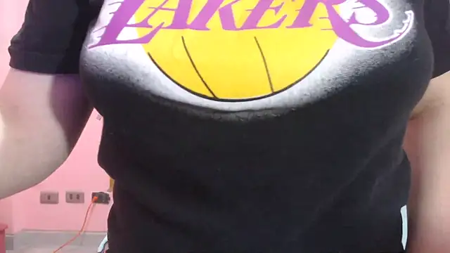 Snapshot of nadescomthxx chatting on October 24, 2:38 pm nadescomthxx online show from October 24, 2:38 pm