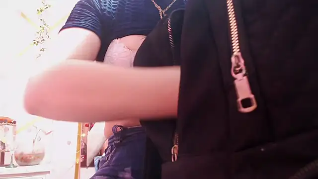 Snapshot of nadescomthxx chatting on October 29, 3:44 pm nadescomthxx online show from October 29, 3:44 pm