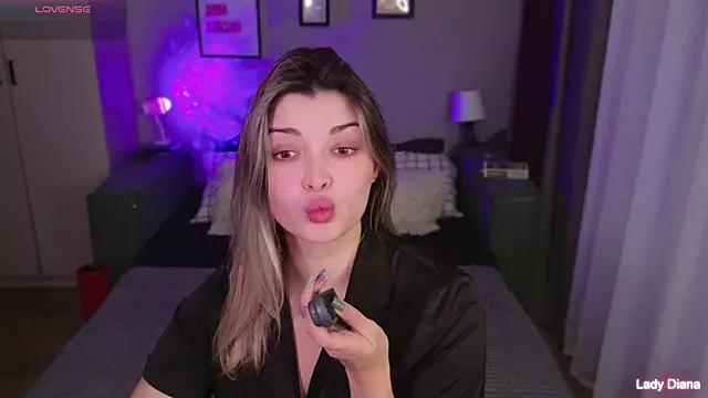 LancasterLady online show from November 26, 2:17 pm