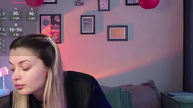 Snapshot of LancasterLady chatting on February 15, 12:43 pm LancasterLady online show from February 15, 12:43 pm