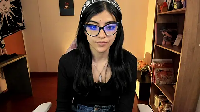 valerie  skyy online show from February 25, 1:09 am