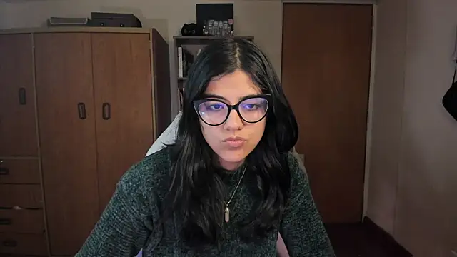 valerie  skyy online show from January 8, 3:40 am