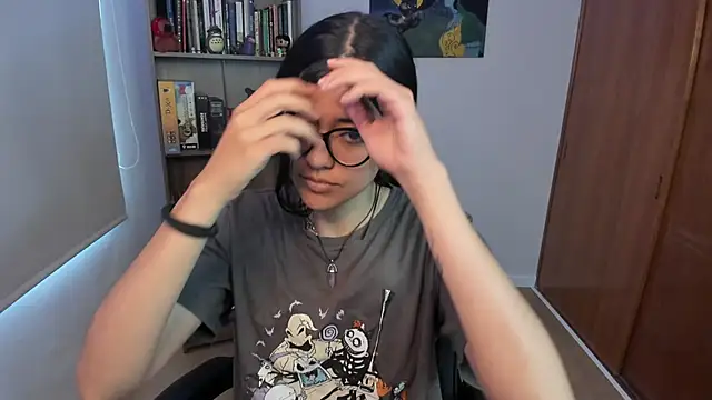 valerie  skyy online show from December 3, 11:31 am