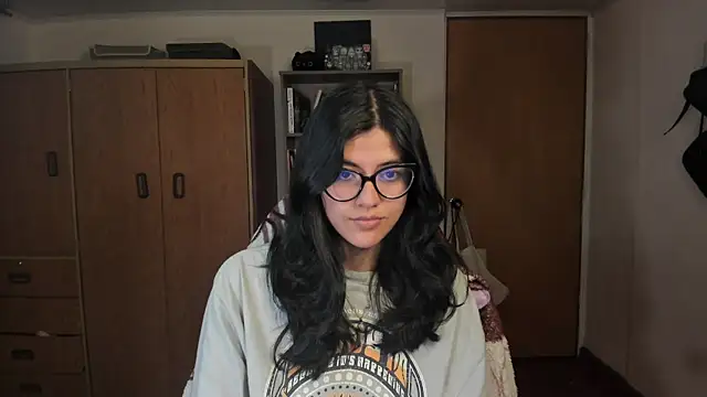 valerie  skyy online show from January 7, 3:35 am