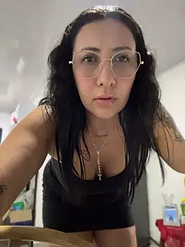 my-kitty online show from May 10, 2:04 am