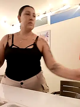 my-kitty online show from December 16, 1:10 am