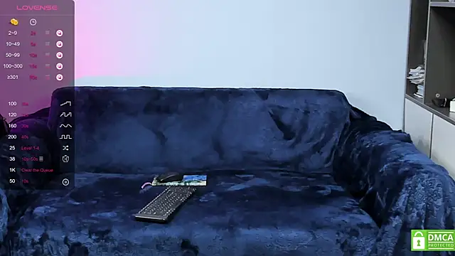 Agatta Smith online show from April 6, 6:09 pm