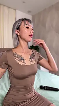 Snapshot of MiaMinx chatting on November 12, 2:48 am MiaMinx online show from November 12, 2:48 am