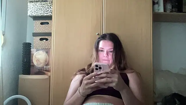 Snapshot of missykat chatting on May 8, 6:45 pm missykat online show from May 8, 6:45 pm