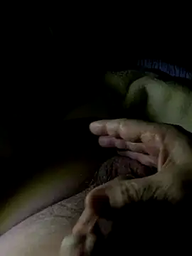 Snapshot of bertram59 chatting on October 21, 4:45 am bertram59 online show from October 21, 4:45 am