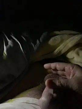 Snapshot of bertram59 chatting on October 13, 10:39 am bertram59 online show from October 13, 10:39 am