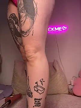 Mona-Peaches online show from February 14, 1:44 pm