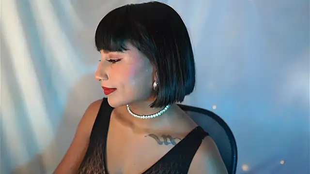 Snapshot of JulietaWinona chatting on October 26, 9:26 pm JulietaWinona online show from October 26, 9:26 pm