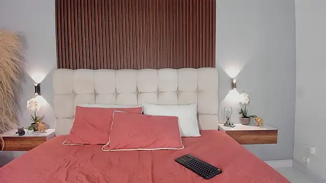 sofi potter  online show from February 9, 8:40 pm