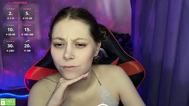 Snapshot of Natural_babe666 chatting on June 4, 3:06 pm Natural babe666 online show from June 4, 3:06 pm