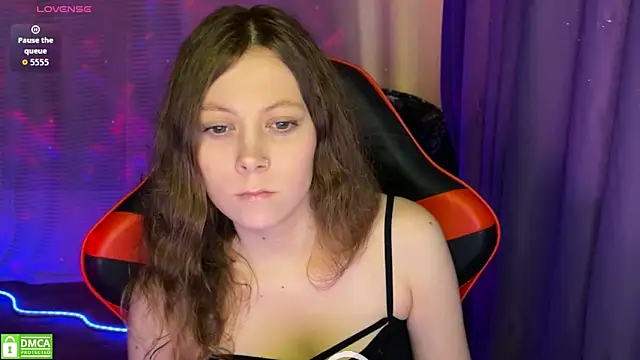 Snapshot of Natural_babe666 chatting on June 8, 1:00 pm Natural babe666 online show from June 8, 1:00 pm