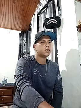 Peterking11 online show from November 8, 10:52 am