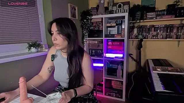 LelianaHazel online show from February 3, 4:45 pm