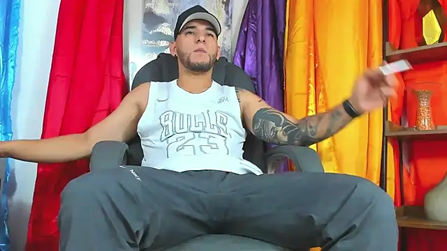 Snapshot of iandygrasso chatting on March 10, 12:17 pm iandygrasso online show from March 10, 12:17 pm