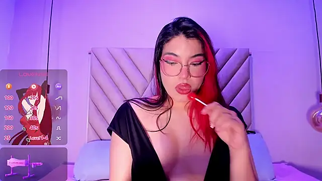 EmmaSwift  online show from June 16, 12:32 am