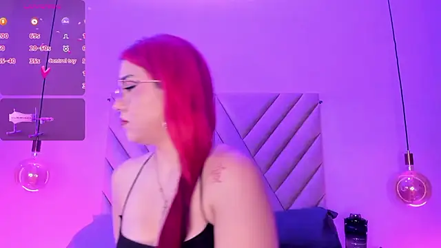 EmmaSwift  online show from January 19, 2:26 am