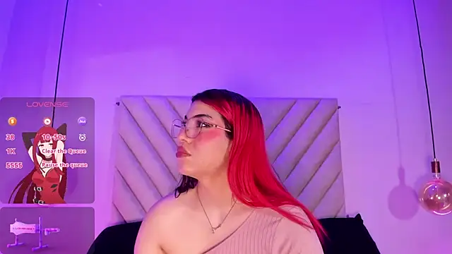 EmmaSwift  online show from May 18, 2:12 am