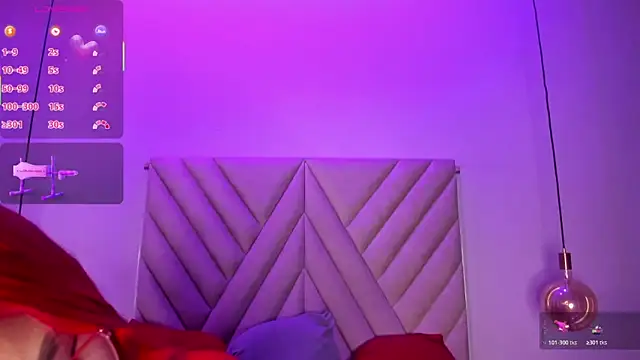 Snapshot of EmmaSwift_ chatting on October 24, 1:26 am EmmaSwift online show from October 24, 1:26 am